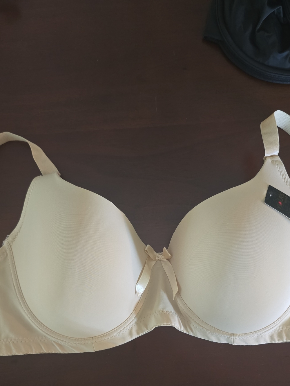 NWT Nude Bra Brand Violas Secret